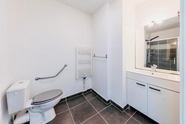 T2 Recent 45M2, Parking Inclus, Clim Apartment Aix-en-Provence Luaran gambar