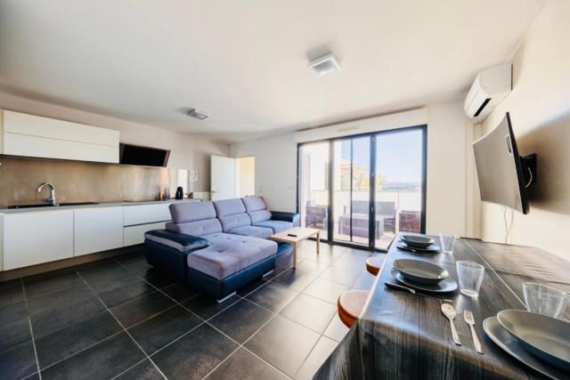 T2 Recent 45M2, Parking Inclus, Clim Apartment Aix-en-Provence Luaran gambar